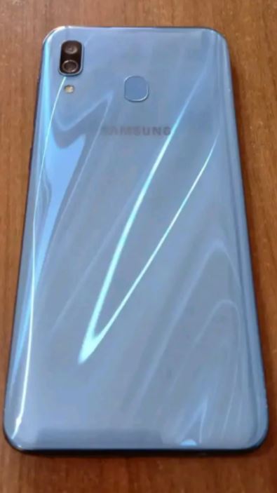 Samsung A 30 Telefon