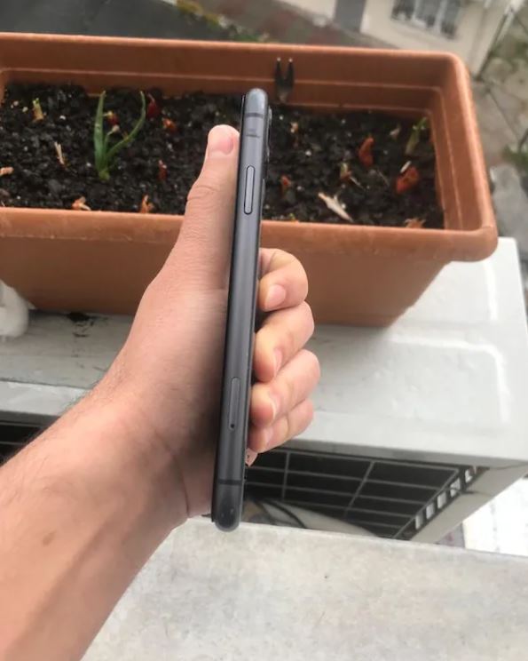 Apple iPhone 11 64 GB Siyah