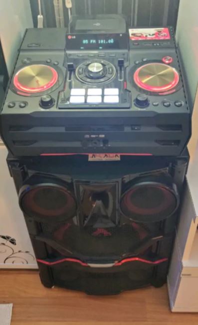 LG Mini Hi-Fi System Extreme Party CM9740
