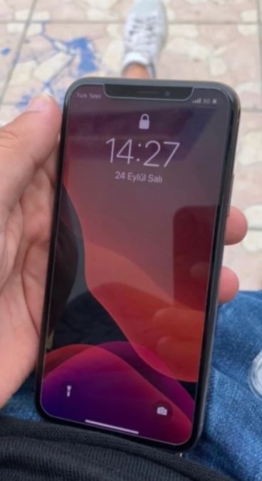 iPhone XS Gold