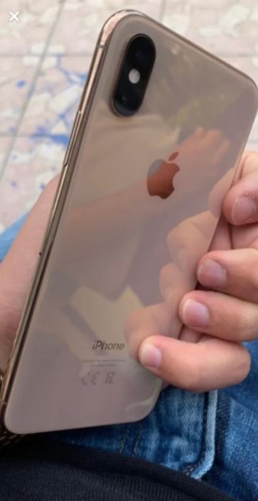 iPhone XS Gold