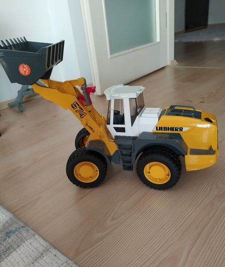 Bruder Liebherr KepÇe Oyuncak