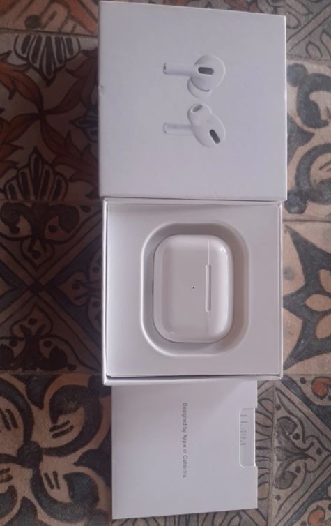 Apple AirPods Pro Kablosuz Kulaklık