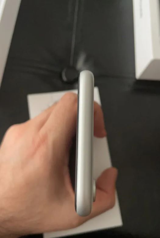 iPhone XR 64 GB Beyaz