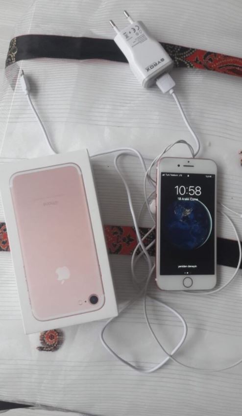 iPhone 7 32 GB Pembe