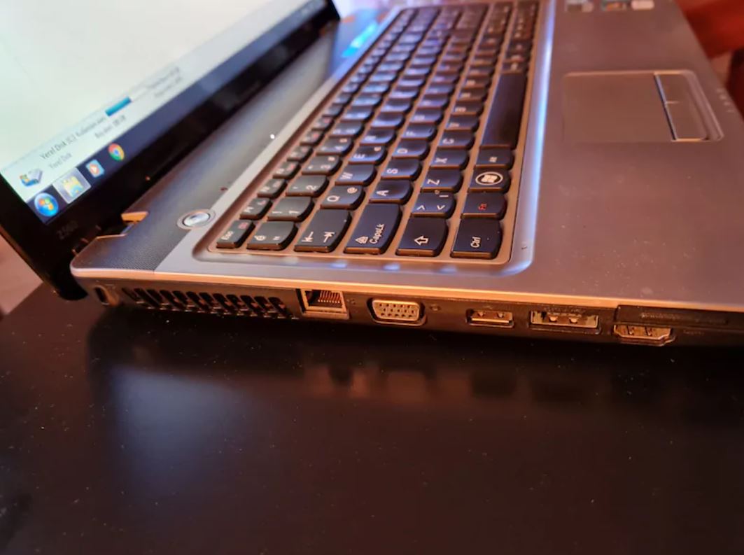 Lenovo Ideapad i5 Z560 Laptop