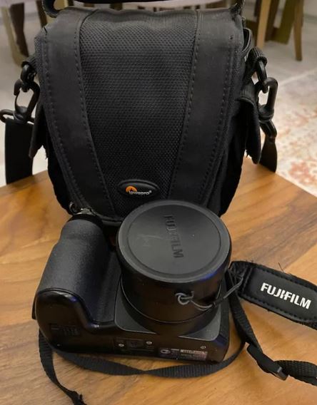 Fujitfilm S1800 Fotoğraf Makinesi