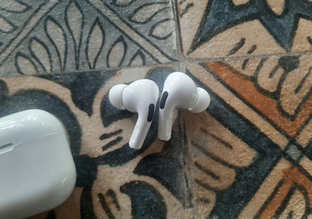 Apple AirPods Pro Kablosuz Kulaklık