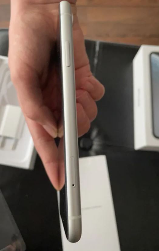 iPhone XR 64 GB Beyaz