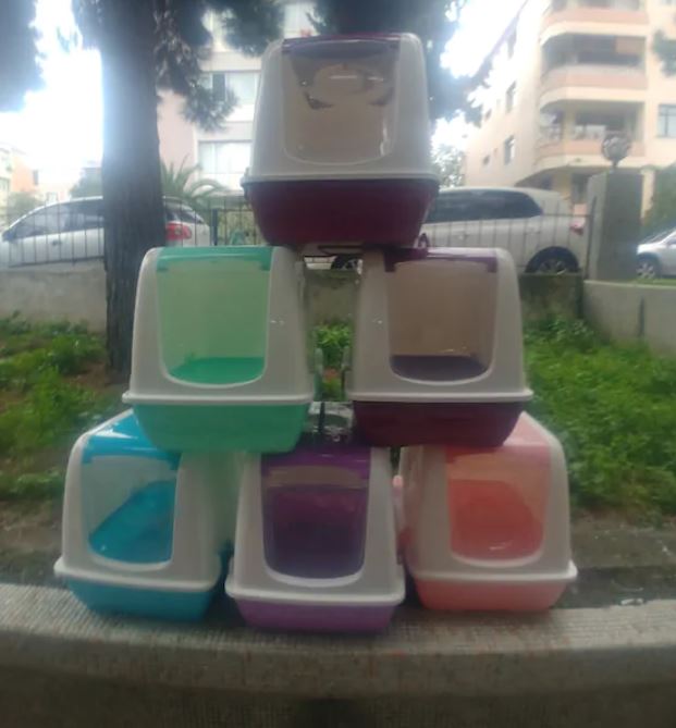 Kapalı Kedi Tuvaleti