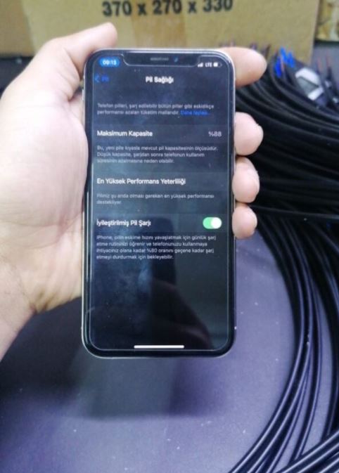 iPhone X 64 GB Garanti ve Kutulu