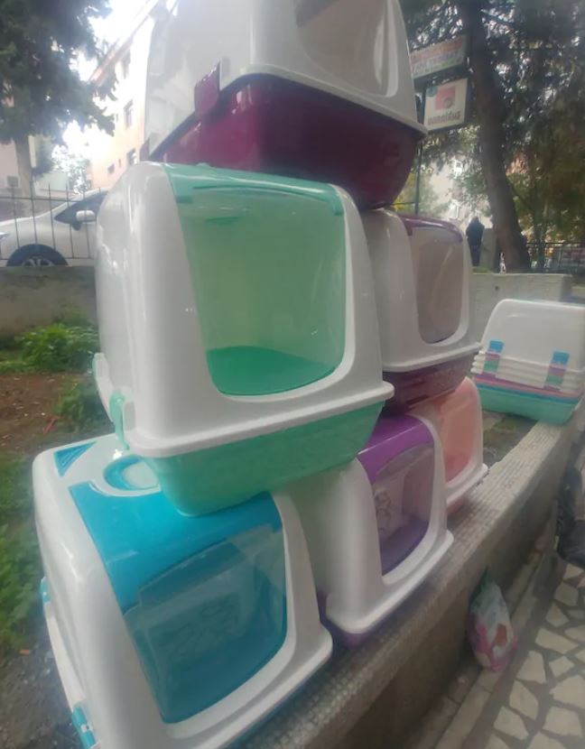 Kapalı Kedi Tuvaleti