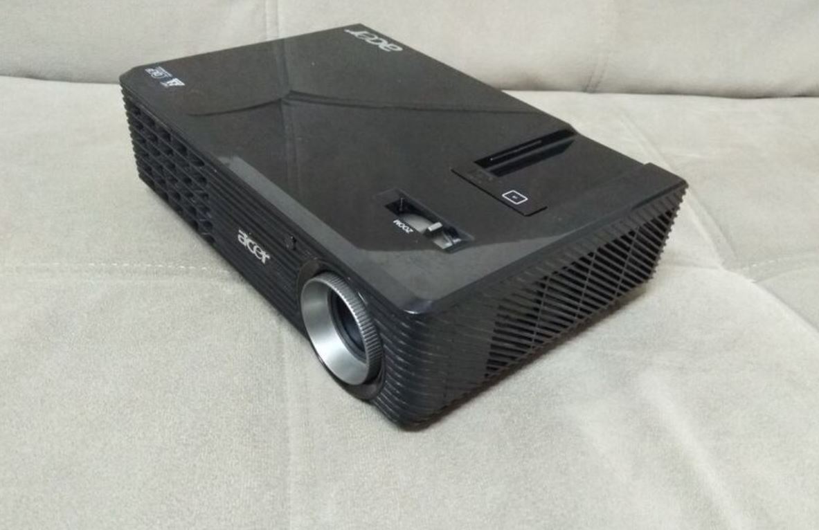 Acer Projeksiyon Profesyonel Sinevizyon