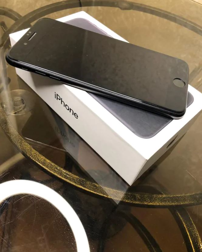 iPhone 7 Plus 32 GB Kutulu