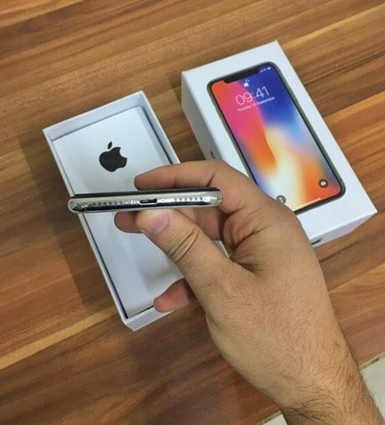 iPhone X 64 GB