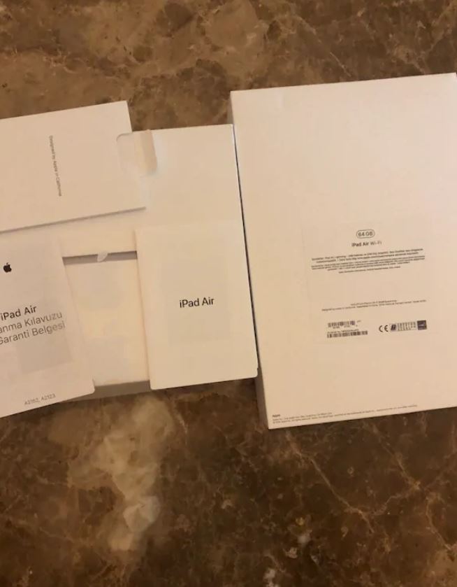 Apple iPad Air 3 10.5 64 GB Wi-Fi Retina Tablet