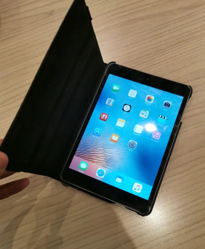 Apple iPad Mini 1