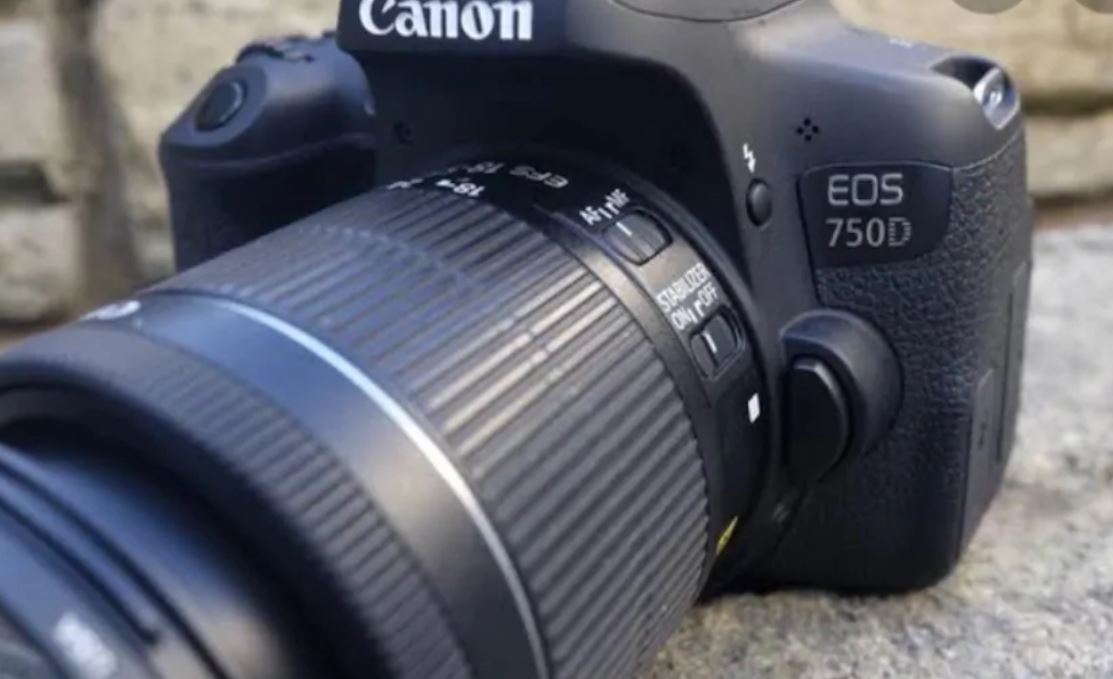Canon EOS 750D Fotoğraf Makinesi