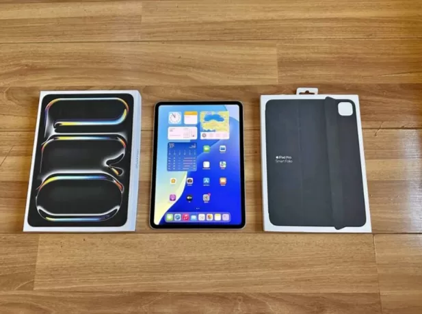 Apple iPad PRO M4 11" 256 GB + Klavye