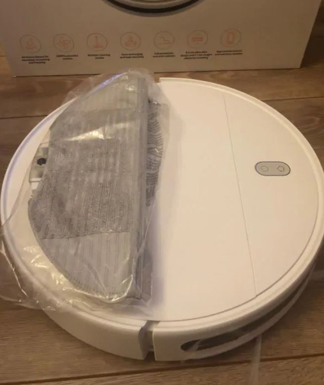 Xiaomi Mi Robot Vacuum Mop Essential