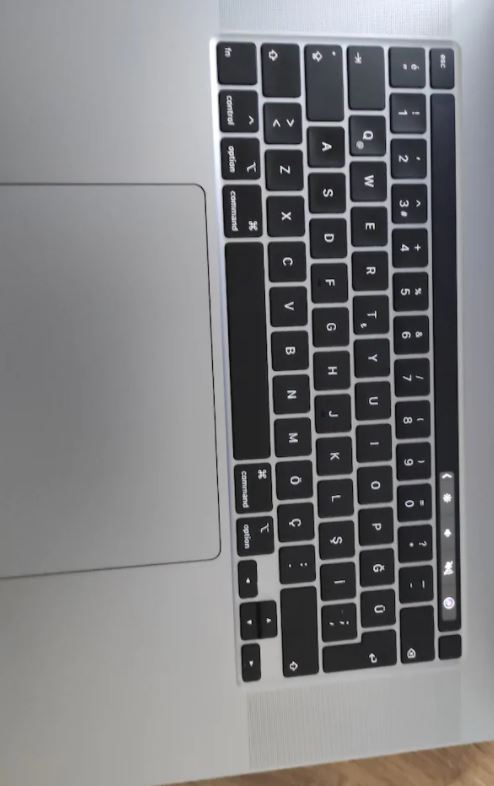 MacBook Pro 2020 i7 16inc