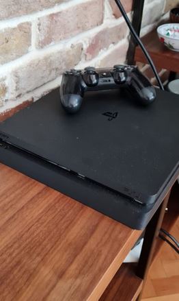 PS4 Slim PlayStation 4 Slim 500 GB