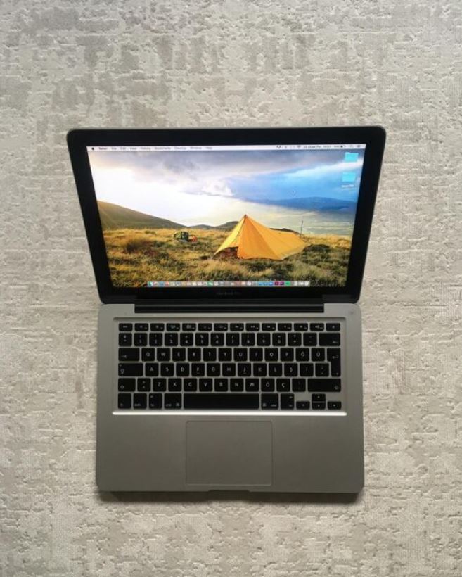 Apple MacBook Pro 2012 Laptop
