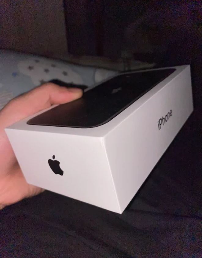 iPhone 11 Garanti ve Kutu Dahil