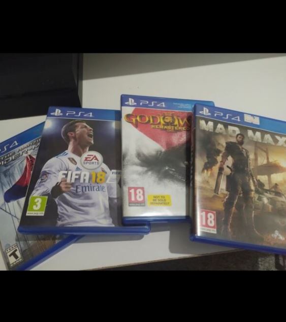PlayStation 4 PS4