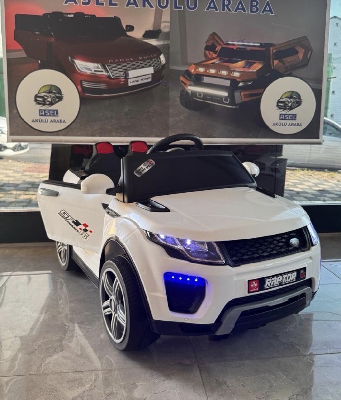 Range Rover Akülü Araba