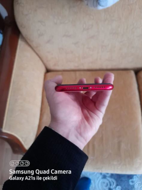 iPhone 11 Red 128 GB Türkiye Cihazı