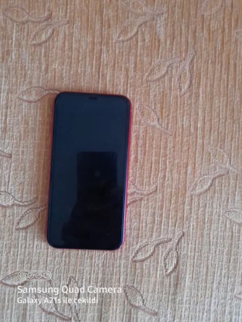 iPhone 11 Red 128 GB Türkiye Cihazı