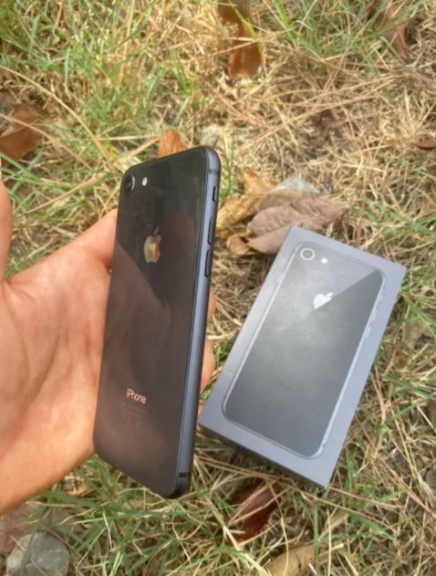 iPhone 8 64 GB Takas Olur