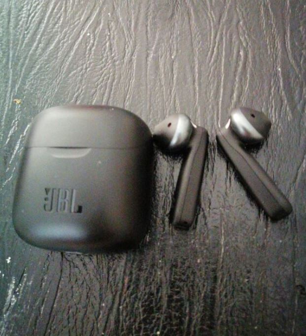 JBL Tune 220 TWS Bluetooth Kablosuz Kulaklık