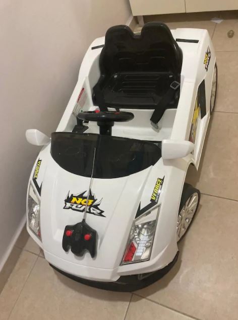 Kumandalı Akülü Araba