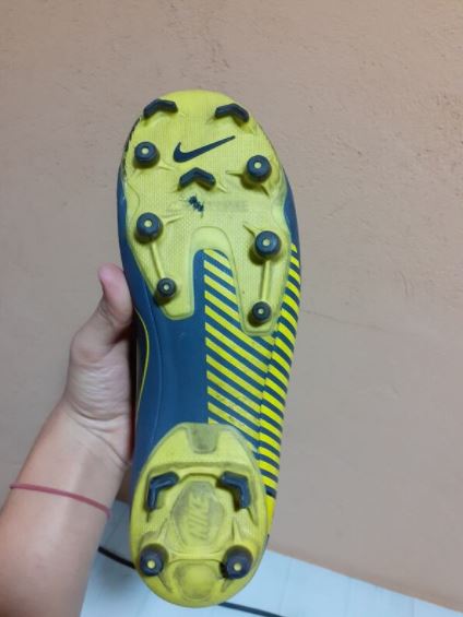 Nike Sarı Mercurial Krampon