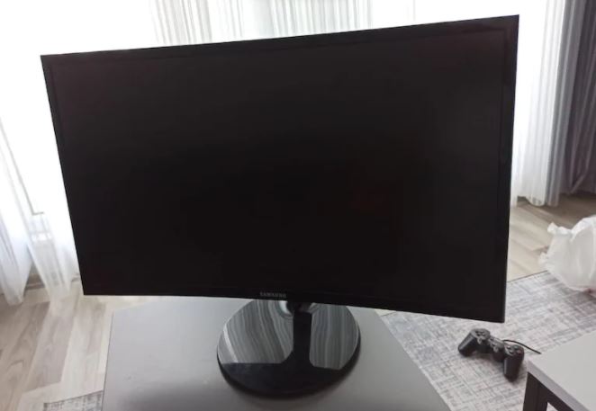 Oyuncu Bilgisayarı Ve Monitör