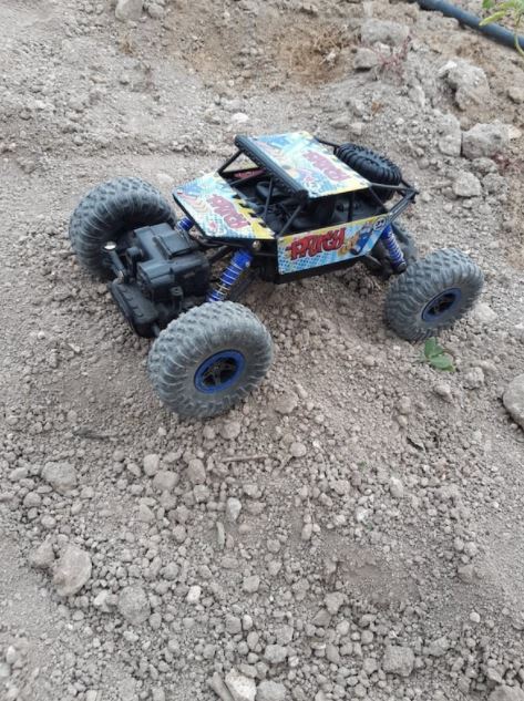 RC Off-Road Araba
